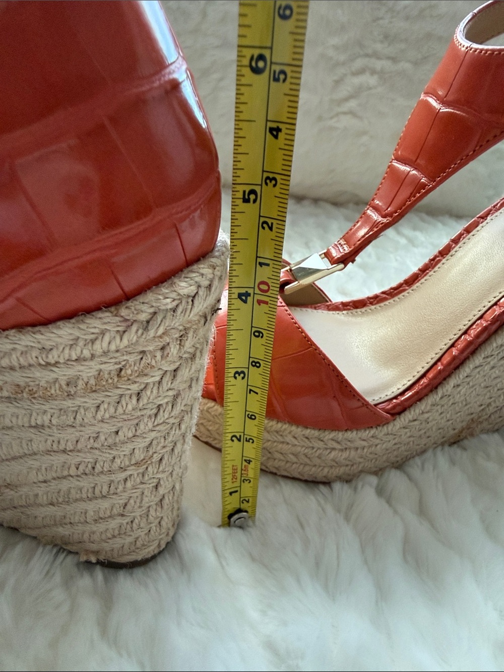 Michael Kors Fanning Wedge Embossed Croc PU Orange Spice /size 7 - Picture 8 of 10